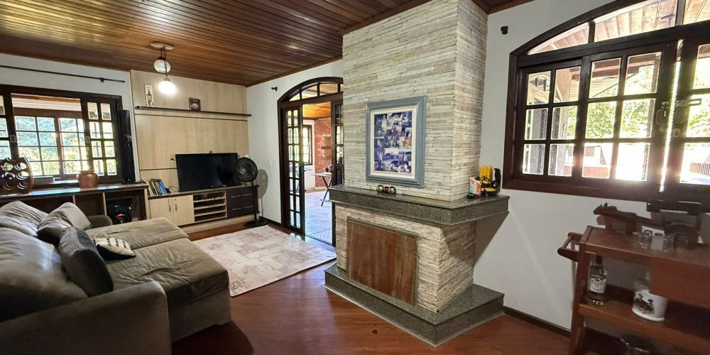 WhatsApp Image 2025-12-17 at 13.53.00 (1)