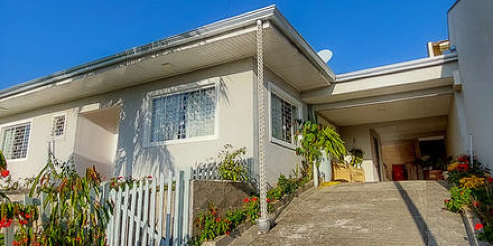 d4a8f6_a25ba7f2366a4a63bc28f28bbd585734mv2